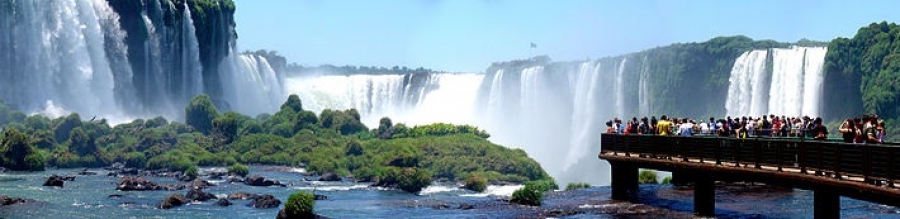 Iguazu Şelalesi